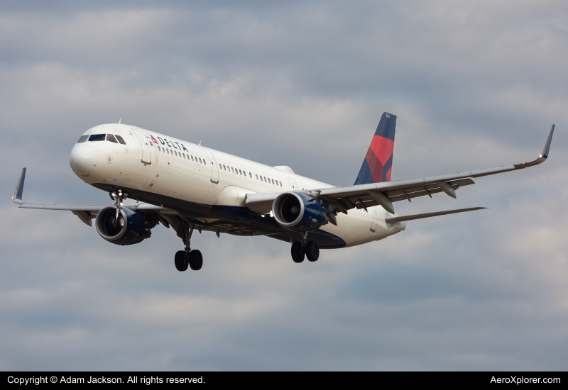 Photo of N319DN - Delta Airlines Airbus A321-200 at BWI on AeroXplorer Aviation Database