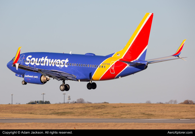 Photo of N297WN - Southwest Airlines Boeing 737-700 at BWI on AeroXplorer Aviation Database