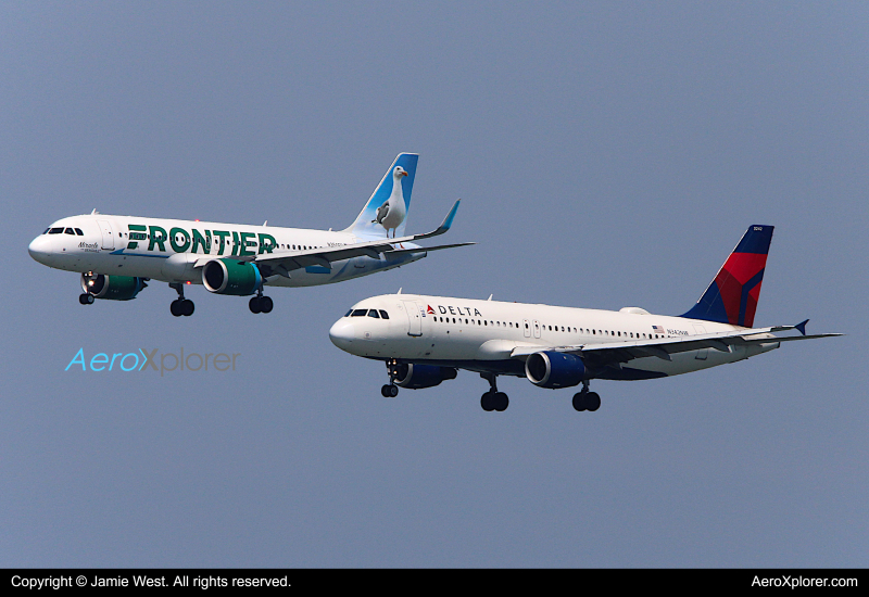 Photo of N342NW - Delta Airlines Airbus A320 at SFO on AeroXplorer Aviation Database