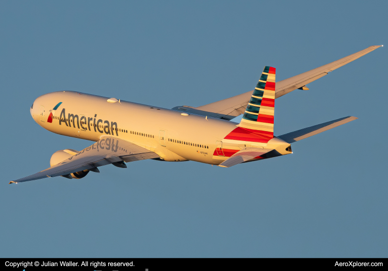 Photo of N750AN - American Airlines Boeing 777-200ER at CLT on AeroXplorer Aviation Database