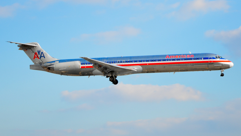 Photo of N9629H - American Airlines McDonnell Douglas MD-83 at YYZ on AeroXplorer Aviation Database