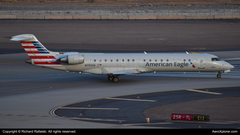 Photo of N755SK - American Eagle Mitsubishi CRJ-700 at PHX on AeroXplorer Aviation Database