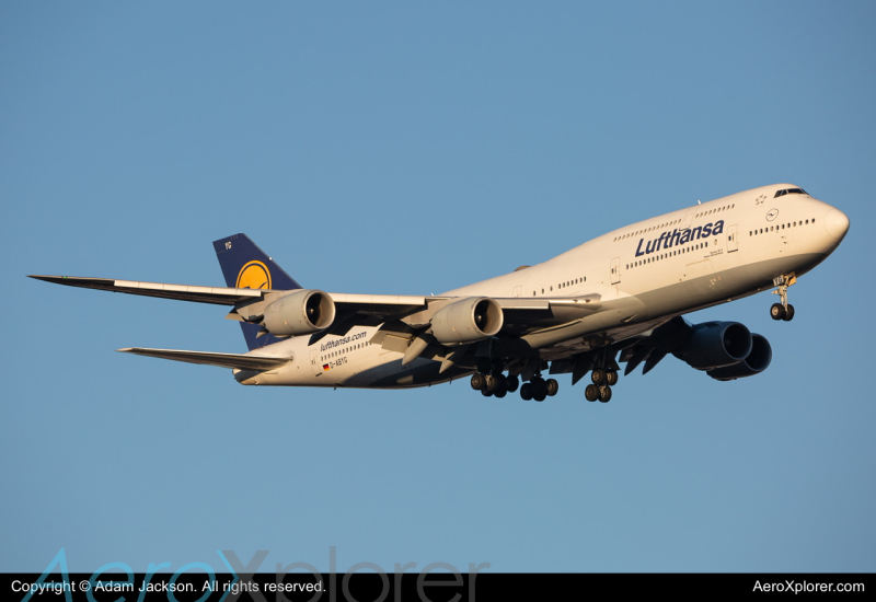Photo of D-ABYG - Lufthansa Boeing 747-8i at IAD on AeroXplorer Aviation Database