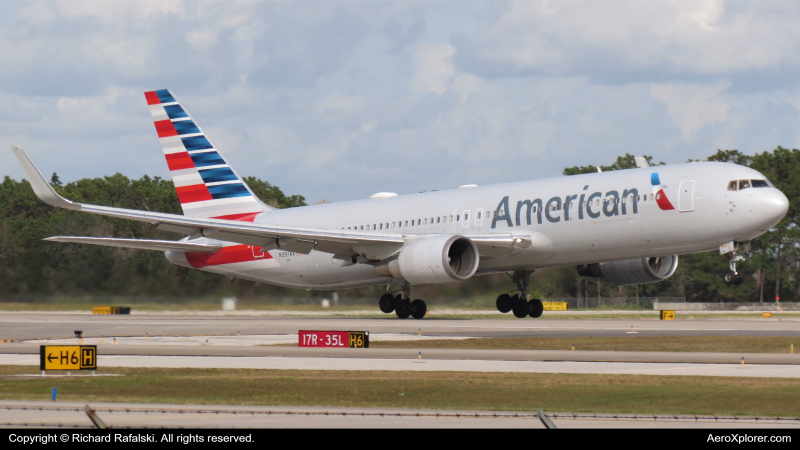 Photo of N391AA - American Airlines Boeing 767-300ER at MCO on AeroXplorer Aviation Database