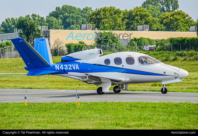 Photo of N432VA - PRIVATE Cirrus SF-50 at GAI on AeroXplorer Aviation Database