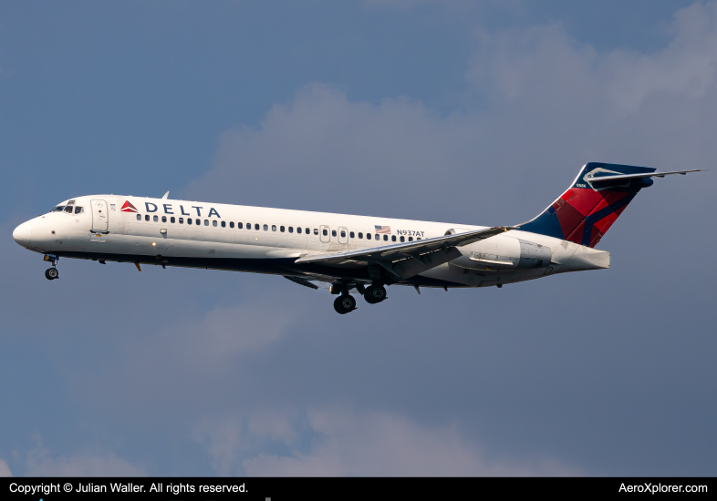 Photo of N937AT - Delta Airlines Boeing 717-200 at ATL on AeroXplorer Aviation Database