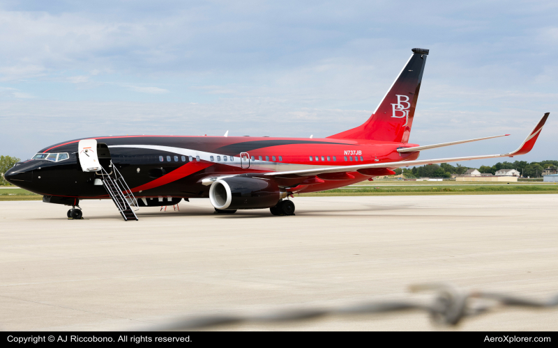 Photo of N737JB - PRIVATE Boeing 737-700BBJ at UES on AeroXplorer Aviation Database