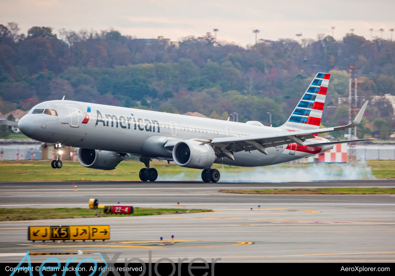 Photo of N408AN - American Airlines Airbus A321-200 at DCA on AeroXplorer Aviation Database