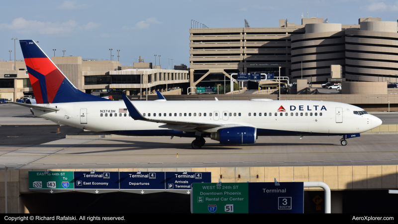 Photo of N3743H - Delta Airlines Boeing 737-800 at PHX on AeroXplorer Aviation Database