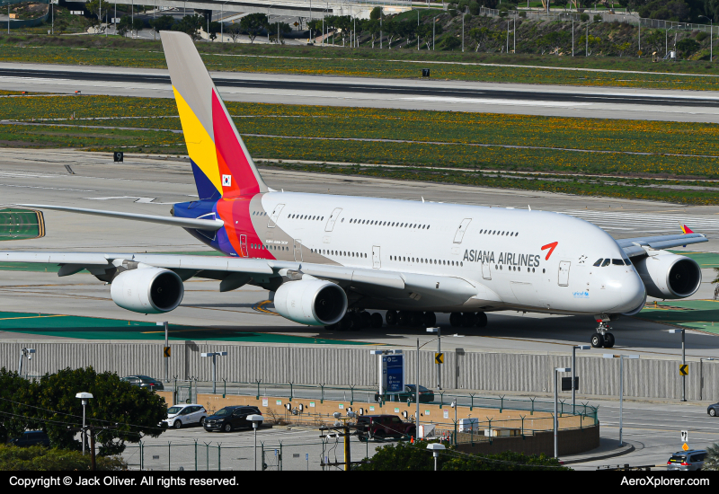 Photo of HL7640 - Asiana Airlines Airbus A380-800 at LAX on AeroXplorer Aviation Database