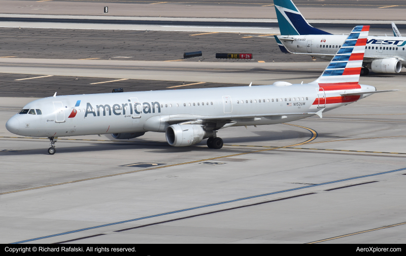 Photo of N152UW - American Airlines Airbus A321-200 at PHX on AeroXplorer Aviation Database