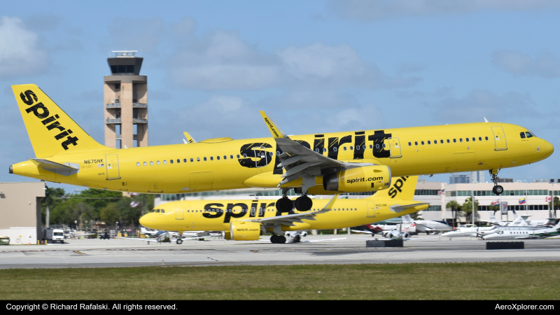 Photo of N675NK - Spirit Airlines Airbus A321-200 at FLL on AeroXplorer Aviation Database