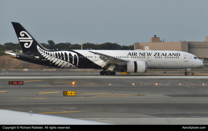 Photo of ZK-NZL - Air New Zealand Boeing 787-9 at JFK on AeroXplorer Aviation Database