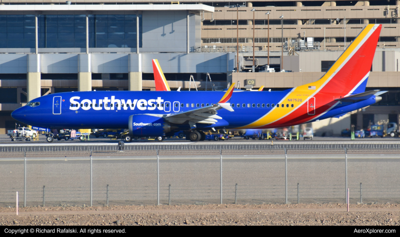 Photo of N8752Q - Southwest Airlines Boeing 737 MAX 8 at PHX on AeroXplorer Aviation Database