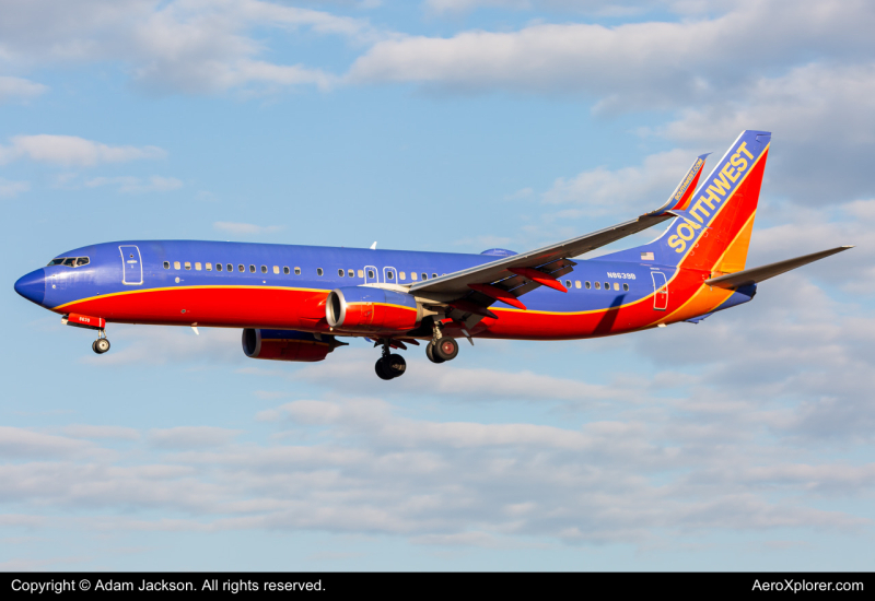 Photo of N8639B - Southwest Airlines Boeing 737-800 at BWI on AeroXplorer Aviation Database