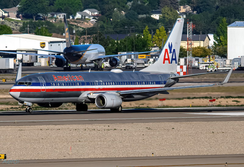 Photo of N921NN - American Airlines Boeing 737-800 at BOI on AeroXplorer Aviation Database