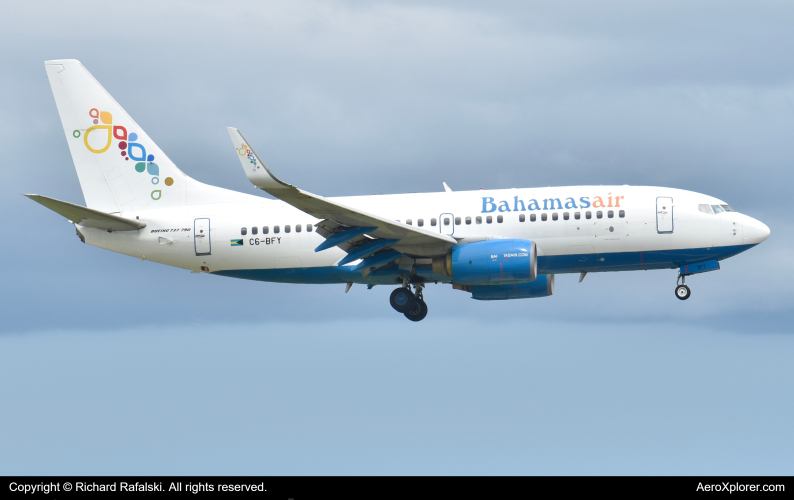 Photo of C6-BFY - Bahamasair Boeing 737-700 at MCO on AeroXplorer Aviation Database