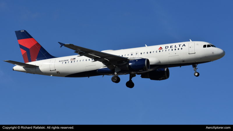 Photo of N333NW - Delta Airlines Airbus A320 at ATL on AeroXplorer Aviation Database