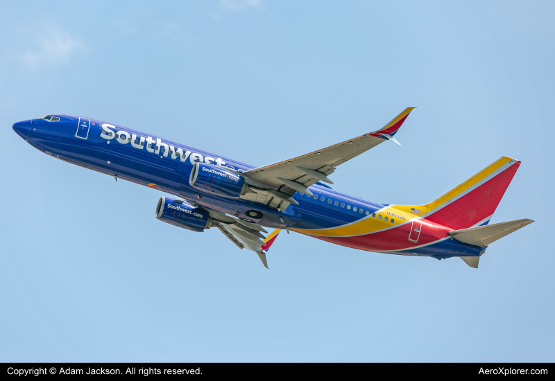 Photo of N8652B - Southwest Airlines Boeing 737-800 at BWI on AeroXplorer Aviation Database