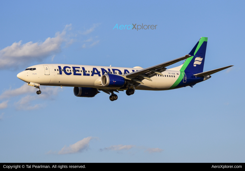 Photo of TF-ICB - Icelandair Boeing 737 MAX 9 at BWI on AeroXplorer Aviation Database