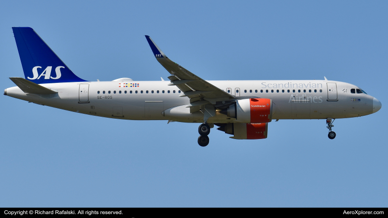 Photo of SE-ROS - Scandinavian Airlines Airbus A320NEO at LHR on AeroXplorer Aviation Database