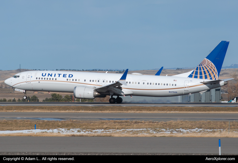 Photo of N37506 - United Airlines Boeing 737 MAX 9 at BIL on AeroXplorer Aviation Database