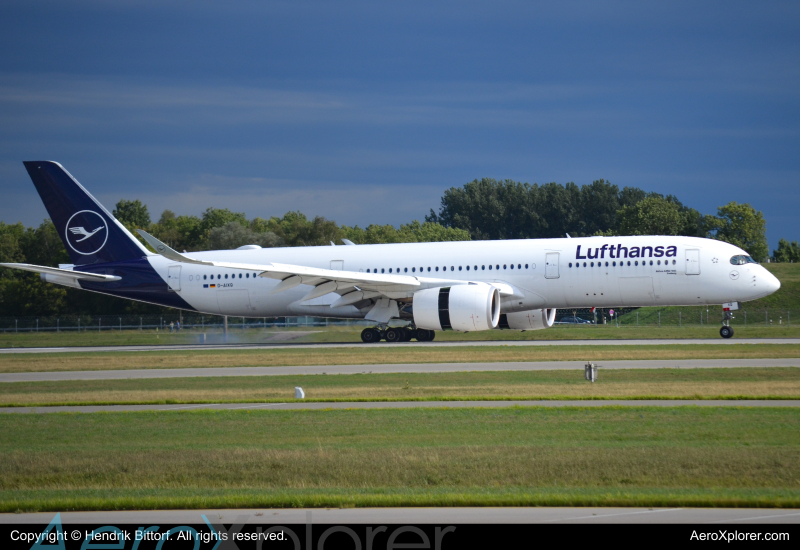 Photo of D-AIXQ - Lufthansa Airbus A350-900 at MUC on AeroXplorer Aviation Database