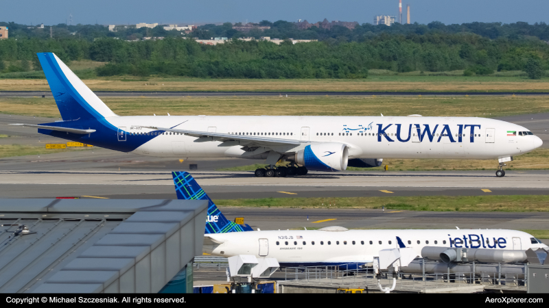 Photo of 9K-AOJ - Kuwait Airways Boeing 777-300ER at JFK on AeroXplorer Aviation Database
