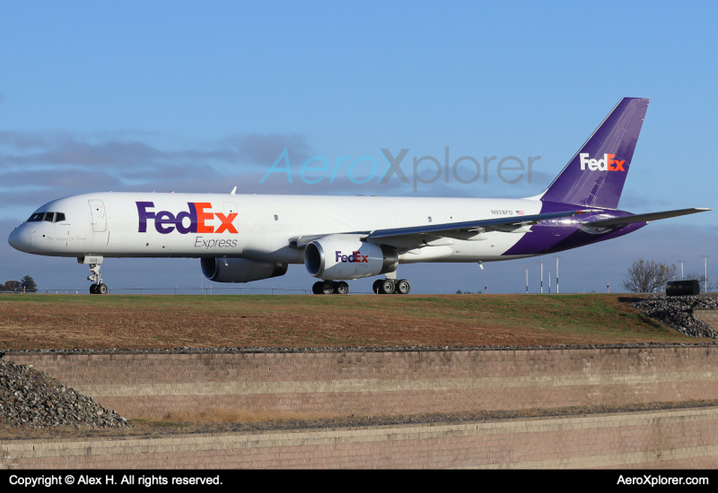 Photo of N928FD - FedEx Boeing 757-200F at MHT on AeroXplorer Aviation Database