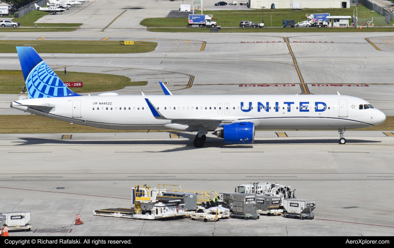 Photo of N44522 - United Airlines Airbus A321NEO at FLL on AeroXplorer Aviation Database