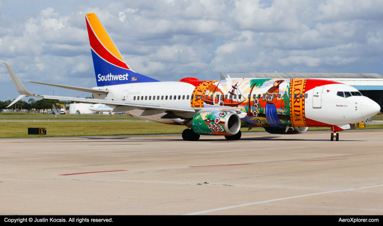 Photo of N945WN - Southwest Airlines  Boeing 737-700 at TPA on AeroXplorer Aviation Database