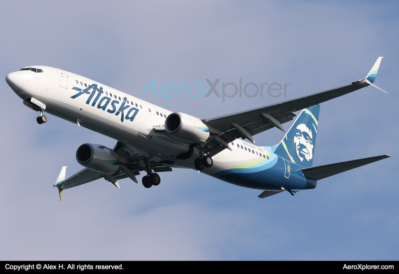 Photo of N253AK - Alaska Airlines Boeing 737-900ER at BOS on AeroXplorer Aviation Database