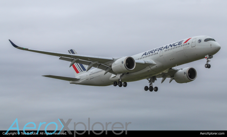 Photo of F-HUVJ - Air France Airbus A350-900 at YYZ on AeroXplorer Aviation Database