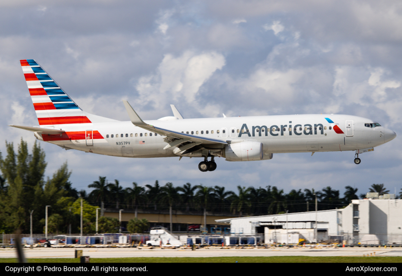 Photo of N357PV - American Airlines Boeing 737-800 at FLL on AeroXplorer Aviation Database