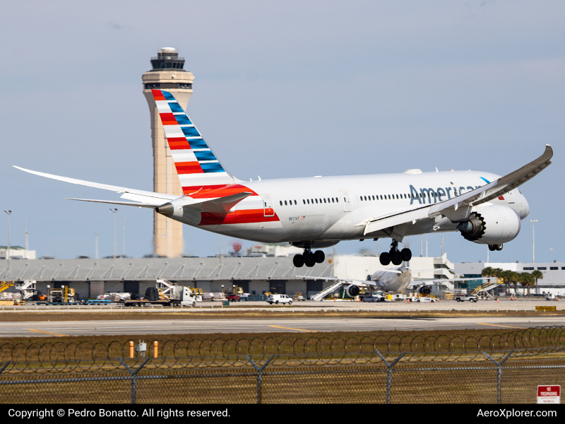 Photo of N871AY - American Airlines Boeing 787-8 at MIA on AeroXplorer Aviation Database