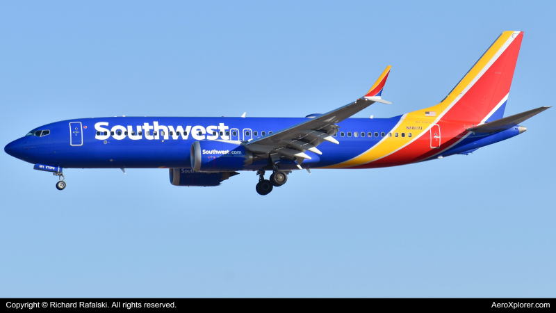 Photo of N1811U - Southwest Airlines Boeing 737 MAX 8 at PHX on AeroXplorer Aviation Database