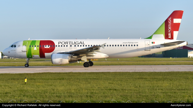 Photo of CS-TNM - TAP Air Portugal Airbus A320 at MAN on AeroXplorer Aviation Database