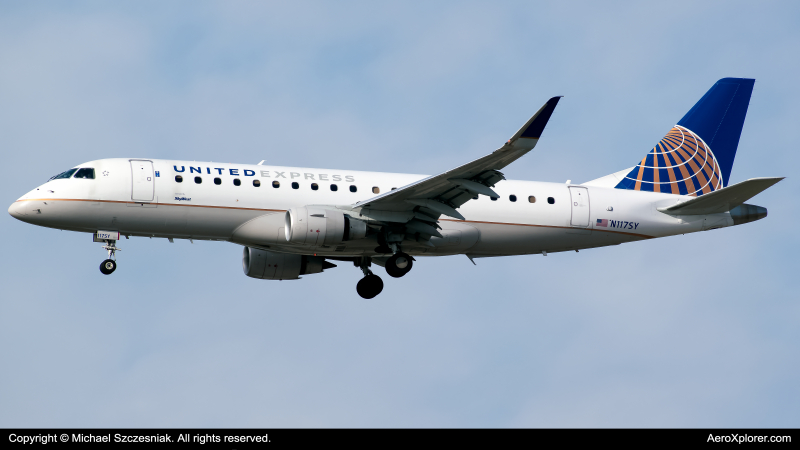 Photo of N117SY - United Express Embraer E175 at ORD on AeroXplorer Aviation Database