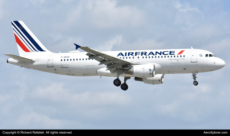 Photo of F-GKXS - Air France Airbus A320 at MIA on AeroXplorer Aviation Database