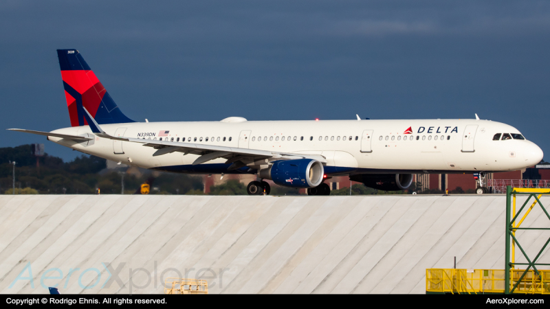 Photo of N339DN - Delta Airlines Airbus A321-200 at ATL on AeroXplorer Aviation Database