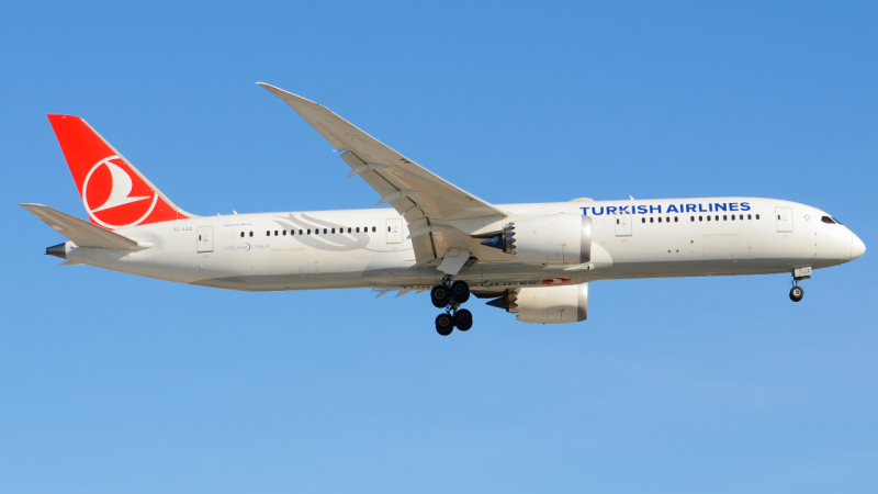 Photo of TC-LLE - Turkish Airlines Boeing 787-9 at YYZ on AeroXplorer Aviation Database