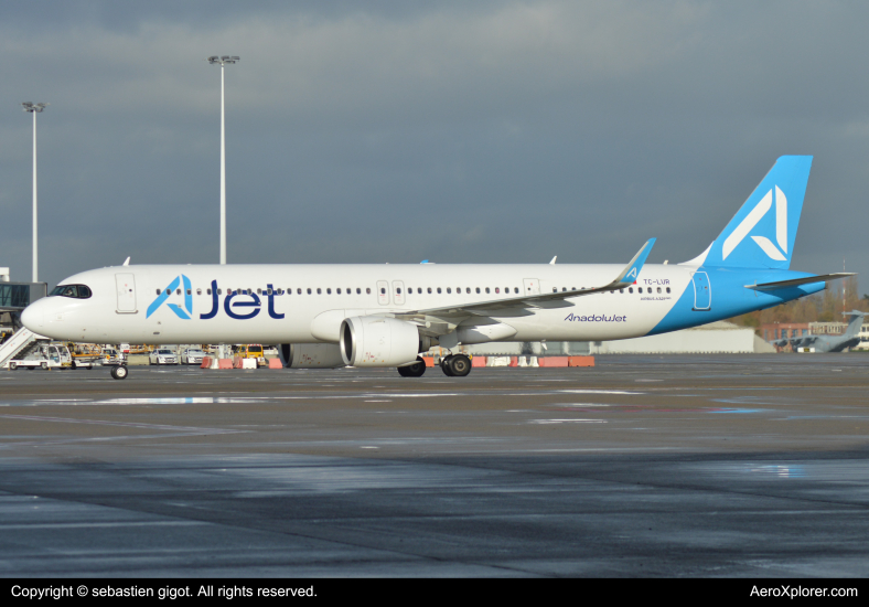 Photo of TC-LUR - AJet Airbus A321NEO at BRU on AeroXplorer Aviation Database