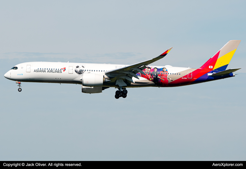 Photo of HL8381 - Asiana Airlines Airbus A350-900 at JFK on AeroXplorer Aviation Database