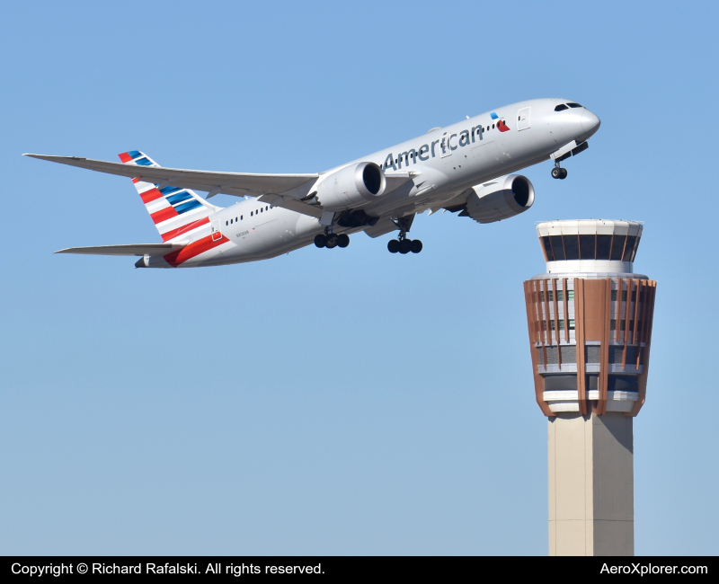 Photo of N808AN - American Airlines Boeing 787-8 at PHX on AeroXplorer Aviation Database