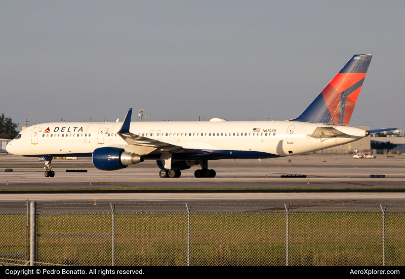 Photo of N6708D - Delta Airlines Boeing 757-200 at FLL on AeroXplorer Aviation Database
