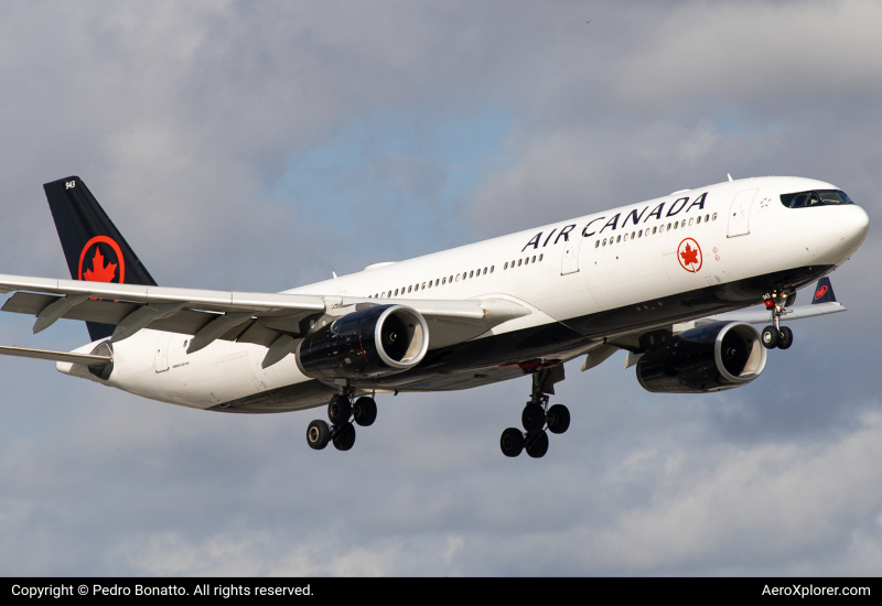 Photo of C-GHKC - Air Canada Airbus A330-300 at FLL on AeroXplorer Aviation Database