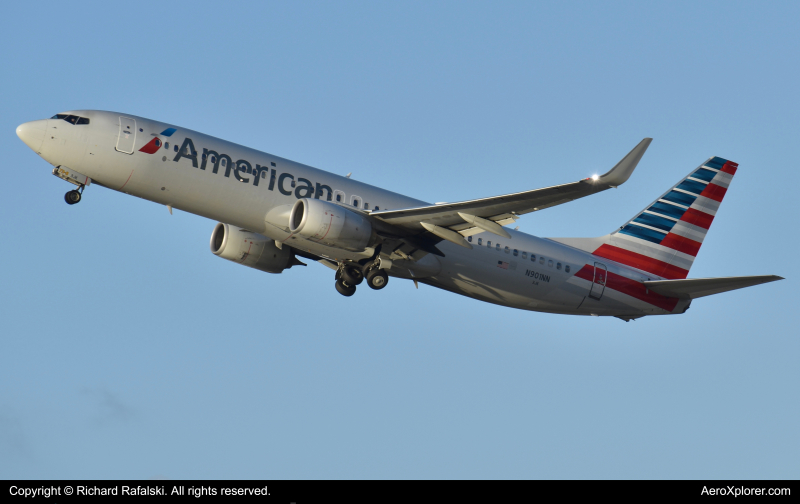 Photo of N901NN - American Airlines Boeing 737-800 at FLL on AeroXplorer Aviation Database