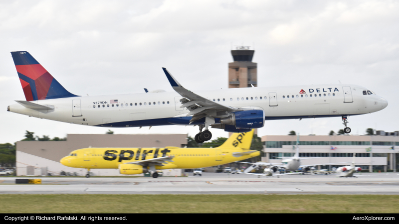 Photo of N379DN - Delta Airlines Airbus A321-200 at FLL on AeroXplorer Aviation Database