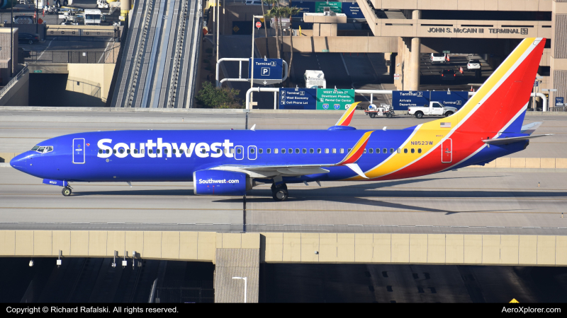 Photo of N8523W - Southwest Airlines Boeing 737-800 at PHX on AeroXplorer Aviation Database