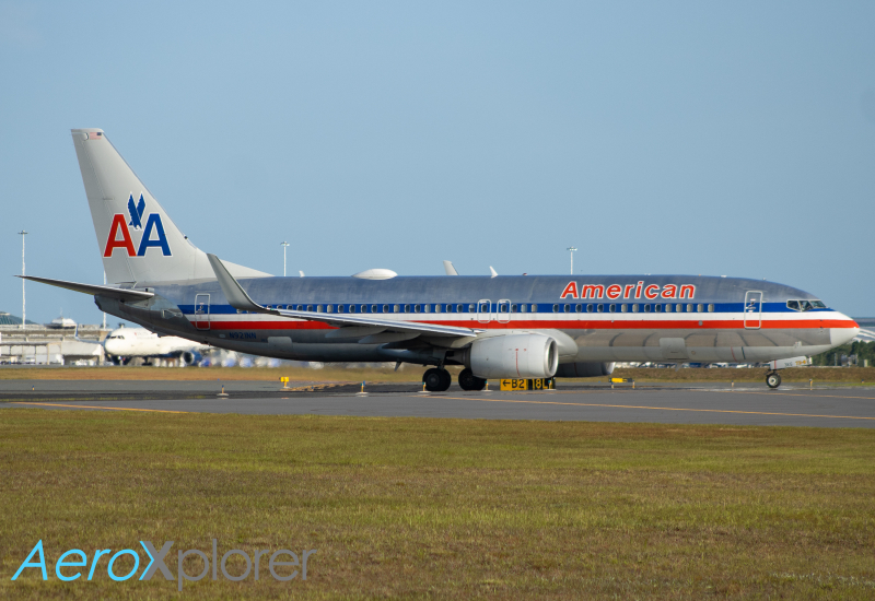 Photo of N921NN - American Airlines Boeing 737-800 at MCO on AeroXplorer Aviation Database